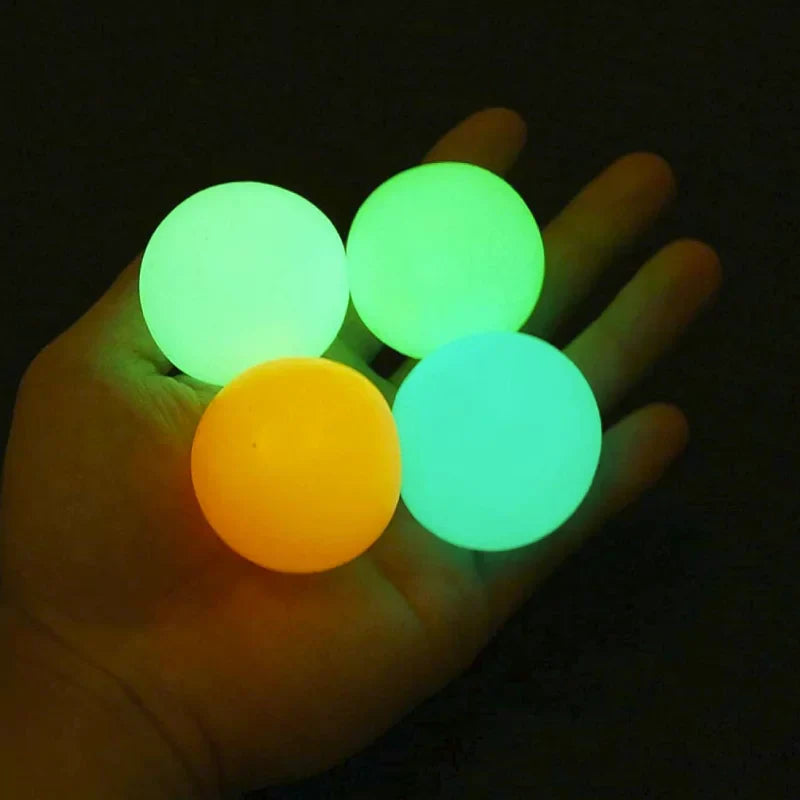Lysande boll i slumpmässiga färger