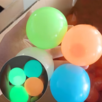 Lysande boll i slumpmässiga färger